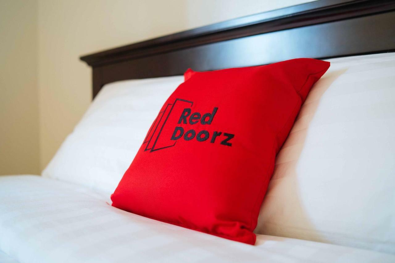 Reddoorz Plus Near Capitol Commons Pasig City Exterior photo